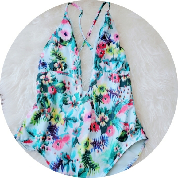 black full sleeve bodysuit